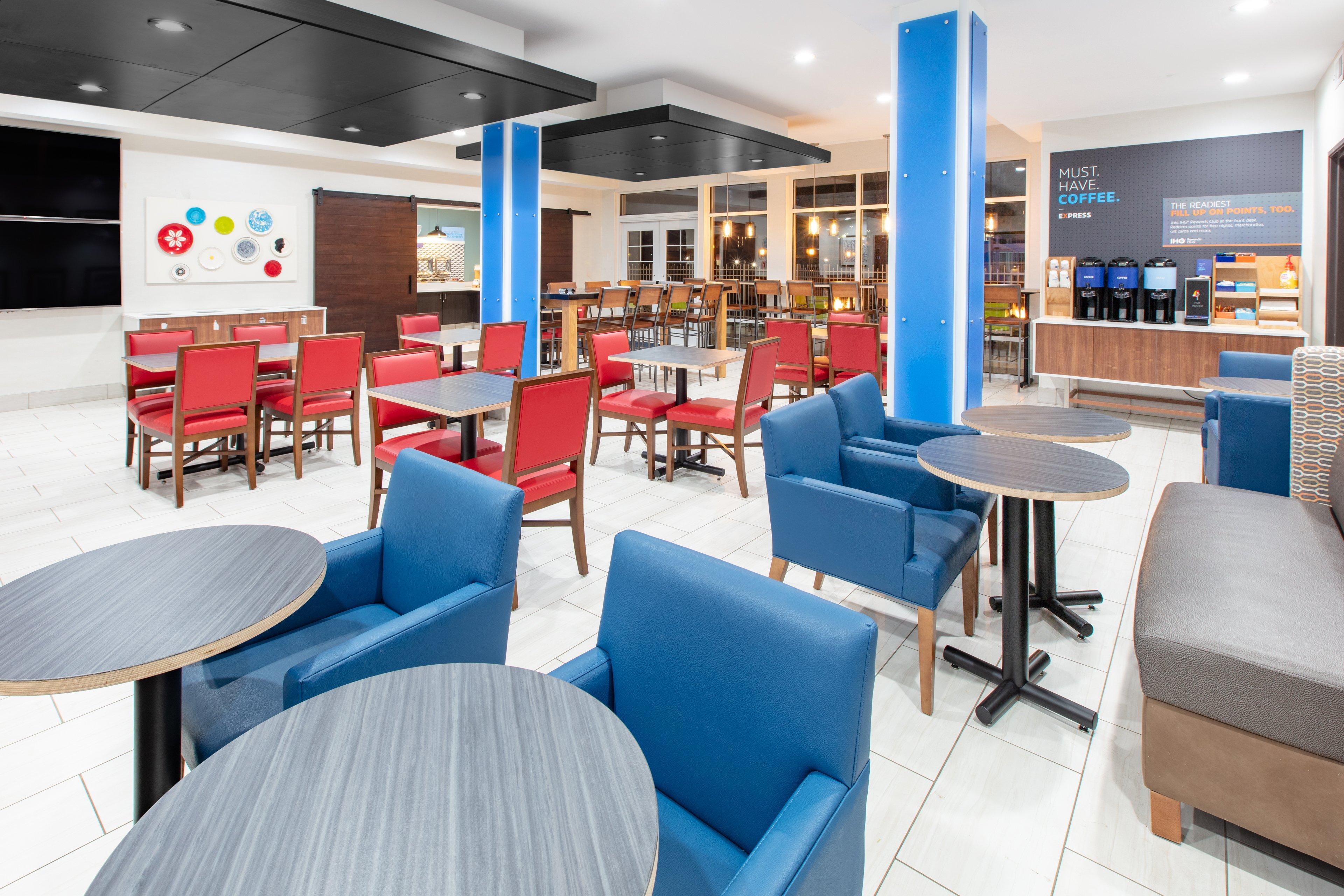 Holiday Inn Express Hotel & Suites Seaside Convention Center By Ihg Exterior foto