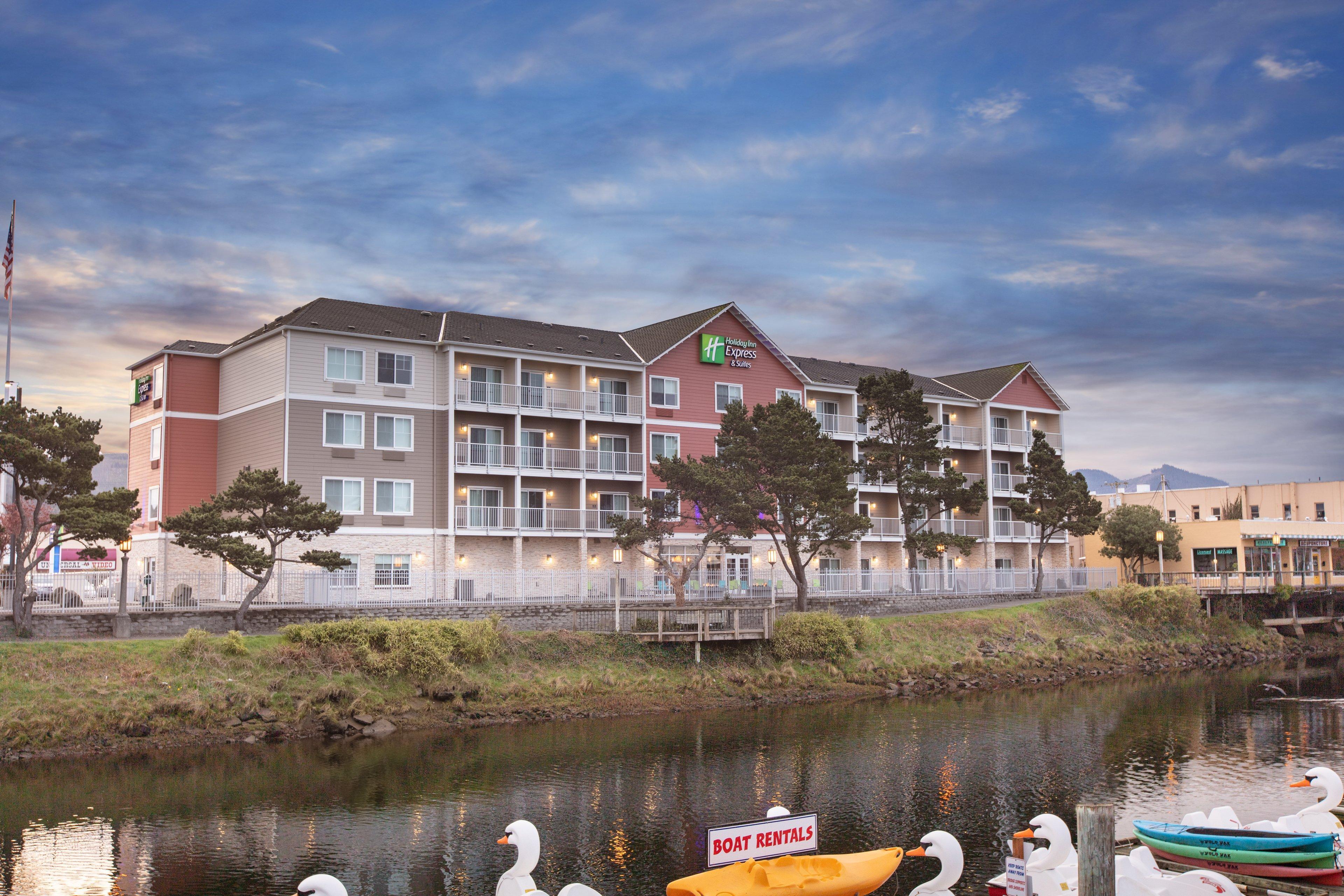 Holiday Inn Express Hotel & Suites Seaside Convention Center By Ihg Exterior foto